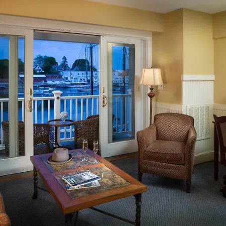 Grand Harbor Inn-3